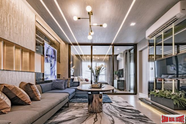 Life Sukhumvit 62 | Luxury 1 Bed 35sqm Smart Condo for Sale at Sukhumvit 62 - Ready to Move In - 200 Metres to BTS Bang Chak - 20% Discount!-1