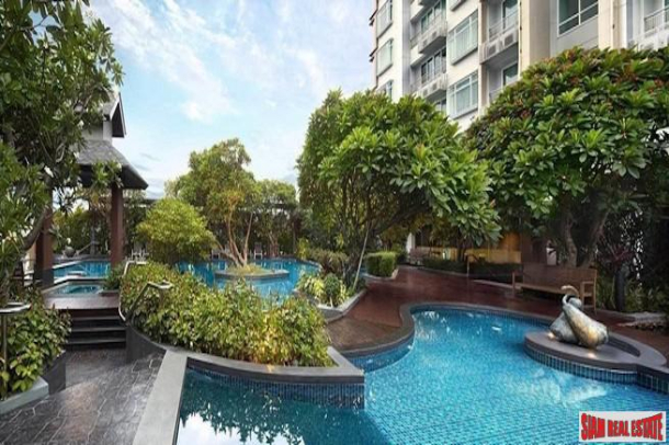 Circle Petchaburi | Unique Two Bedroom / Two Unit Combo Condo with Excellent City Views-7