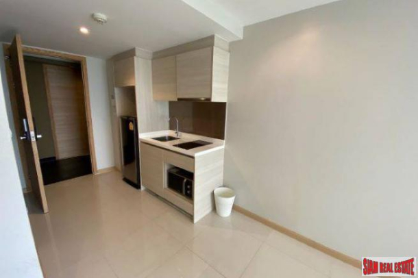 SOCIO Reference 61 |  1 Bed Unit on the 4th Floor for Sale at Sukhumvit 61, Ekkamai-2