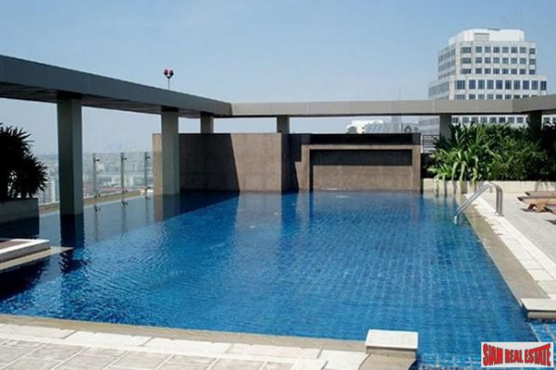 The Lake Condominium | Elegant Four Bedroom Condo with Benjasiri Park Views for Sale in Asok-3