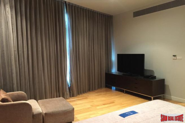 Millennium Residence | Three Bedroom Condo for Rent on the 32nd Floor and Benjasiri Park Views-13