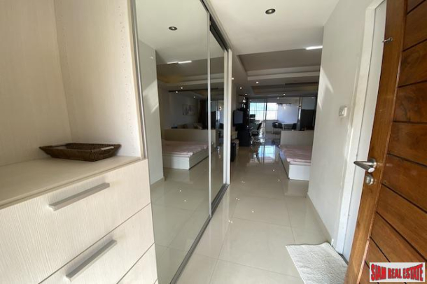 Phuket Palace Condo | Sea View 48 sqm Studio for Sale only 700 m. to the Beach-18