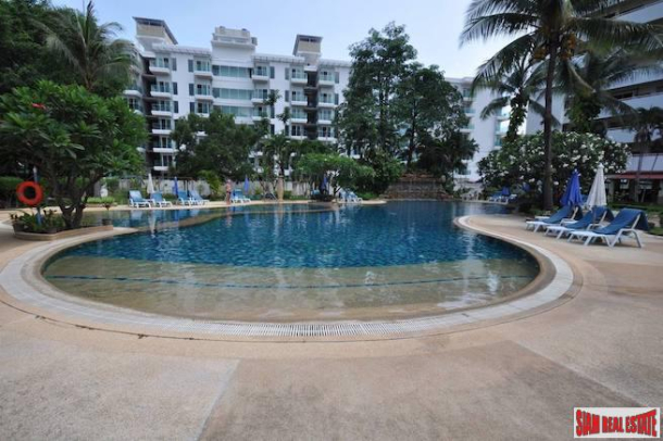 Phuket Palace Condo | Sea View 48 sqm Studio for Sale only 700 m. to the Beach-2