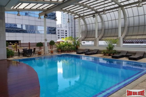 Master Centrium | Spacious One Bedroom for Rent in Asoke with Pool Views & Great Price-12