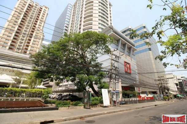 Master Centrium | Spacious One Bedroom for Rent in Asoke with Pool Views & Great Price-2