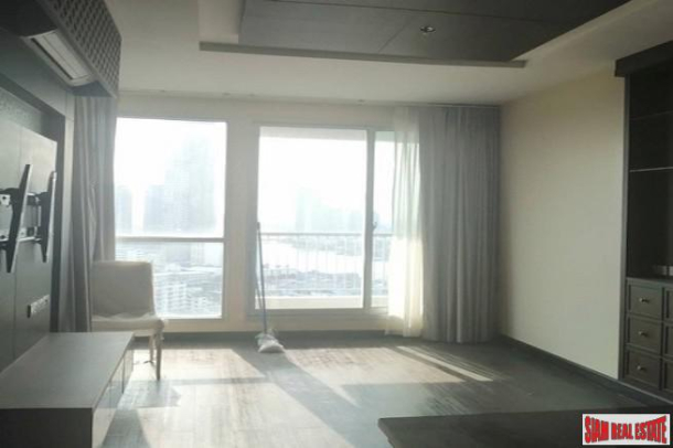 Rhythm Sathorn | Rare Corner Two Bedroom Condo for Sale with 180 degree Views of the River-8