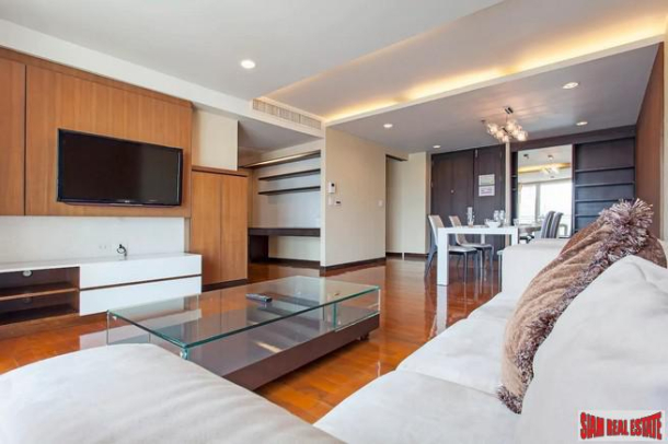 Double Trees Thonglor 25 | Excellent Value, Great Location, Large Two Bedroom Condo for Rent-11