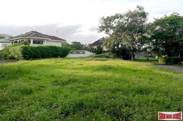 Baan Prangthong | Land for Sale in Secure Estate - Perfect to Build a New Single Family Home-4