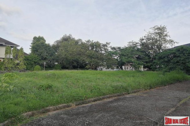Baan Prangthong | Land for Sale in Secure Estate - Perfect to Build a New Single Family Home-9