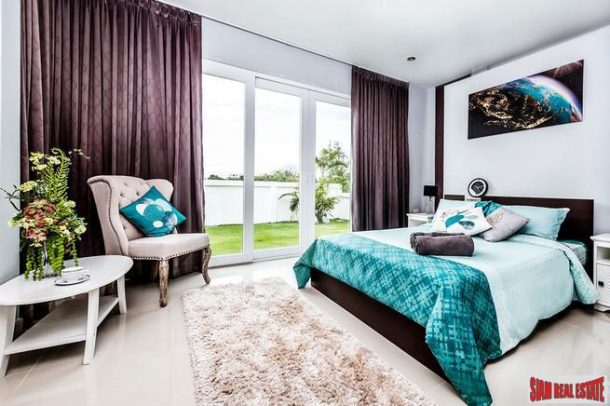 Luxurious Five Bedroom Pool Villas in New Na Jomtien Development-2