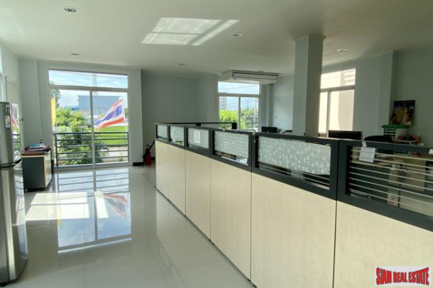 Four Storey Home Office with Music Studio and Roof Garden at Ramkhamhaeng Road Area-17