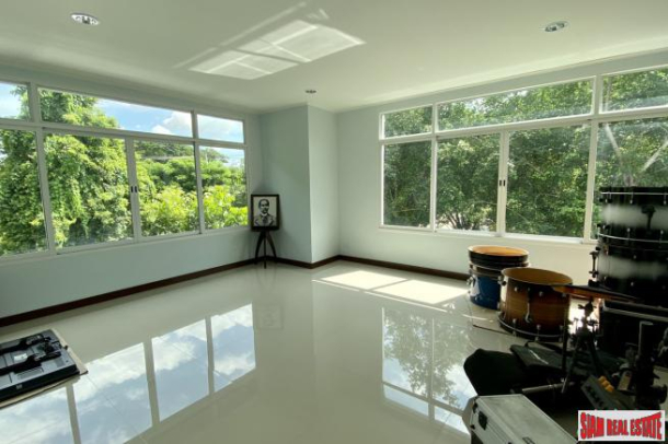 Four Storey Home Office with Music Studio and Roof Garden at Ramkhamhaeng Road Area-20
