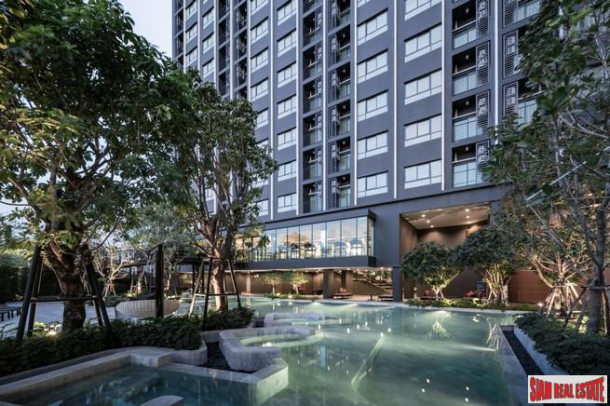 Newly Completed High-Rise at New Rama 9 Area on Ramkhamhaeng Road 9 Close to MRT by Leading Thai Developers - Studio Units - Up to 10% Discount!-1