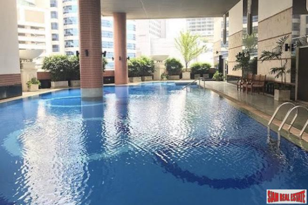 CitiSmart Sukhumvit 18 | Sunny Two Bedroom Condo for Rent in a Central Asok Location-1