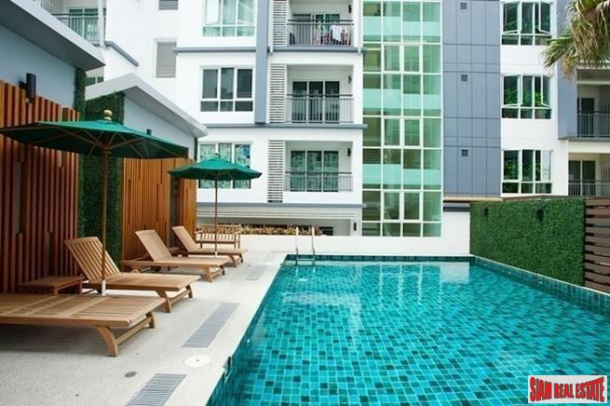 Vogue Sukhumvit 16 | Two Bedroom Fully Furnished Condo for Sale in Low Rise Building Near BTS & MRT-1