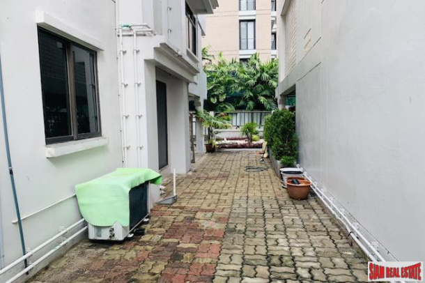 Large Four Bedroom Four Storey Pet Friendly House for Rent with Small Garden in an Excellent Sukhumvit Phrom Phong  Location-19