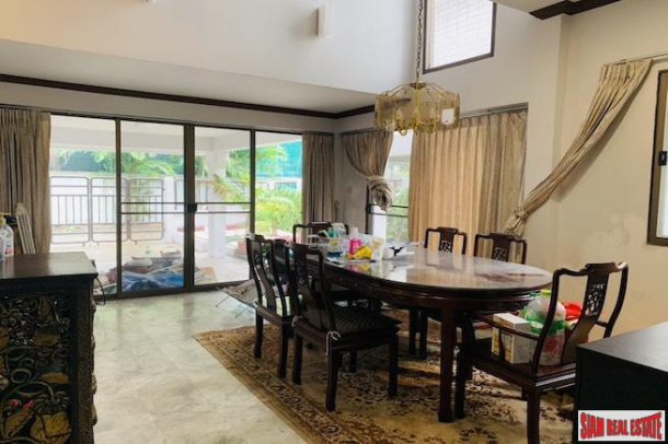 Large Four Bedroom Four Storey Pet Friendly House for Rent with Small Garden in an Excellent Sukhumvit Phrom Phong  Location-20