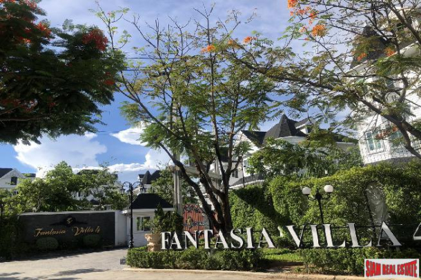 Final Unit for Sale at Fantasia Villa 4 - Luxury European Style Houses in Secure Family Estate at Bangna-3