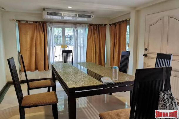 Three Storey Three Bedroom Townhouse for Sale in a Quiet Sukhumvit 39 Location-4