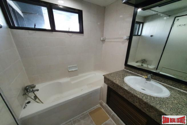 Large 2 Bed 180 sqm Pet Friendly Apartments with Great Facilities at Sukhumvit 26, Phrom Phong-8