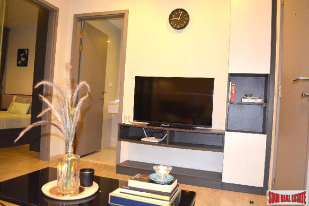 1 Bed Condo on High Floor at The Base Central Pattaya | Sea View and Central Location-11