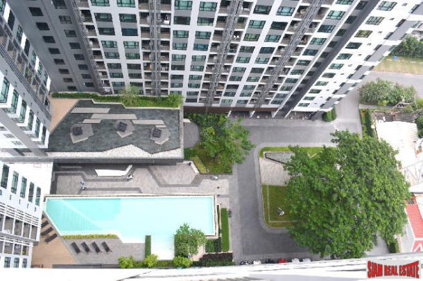 1 Bed Condo on High Floor at The Base Central Pattaya | Sea View and Central Location-3