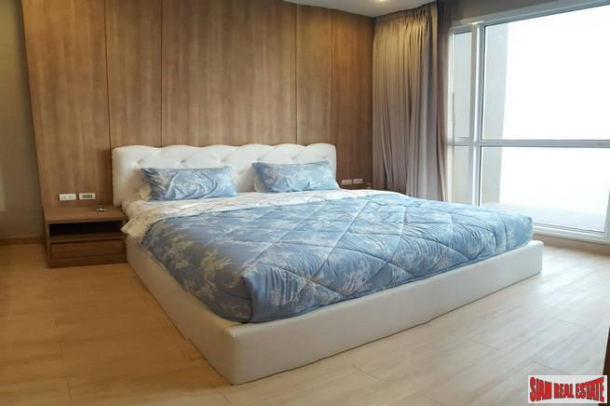 Cetus Beachfront Condominium | Panoramic Sea Views from this 25th Floor One Bedroom Condo for Sale-13