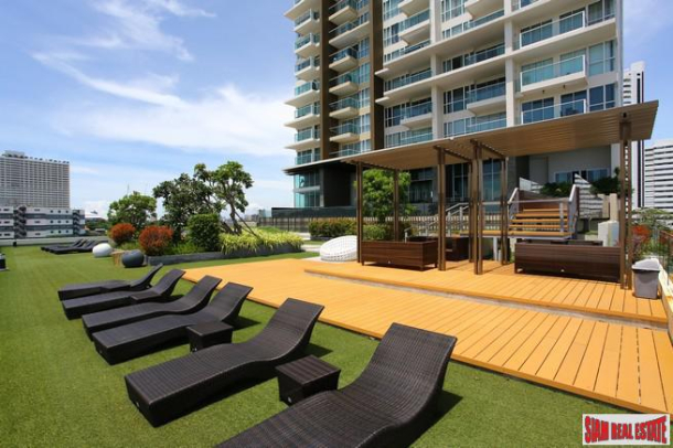 Cetus Beachfront Condominium | Panoramic Sea Views from this 25th Floor One Bedroom Condo for Sale-4