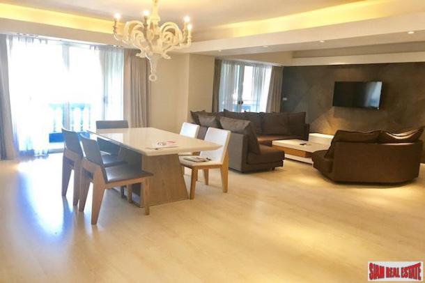 Royal Castle Sukhumvit 39 | Renovated Three Bedroom Condo for Sale in the Heart of Sukhumvit 39-5