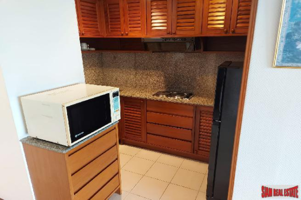 New Modern Three Bedroom Townhouse  for Rent with fully furnished in the Heart of Asoke.-20