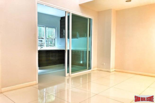 Spacious New Two Bedroom Townhome for Rent on Asoke Road. (No furniture)-4