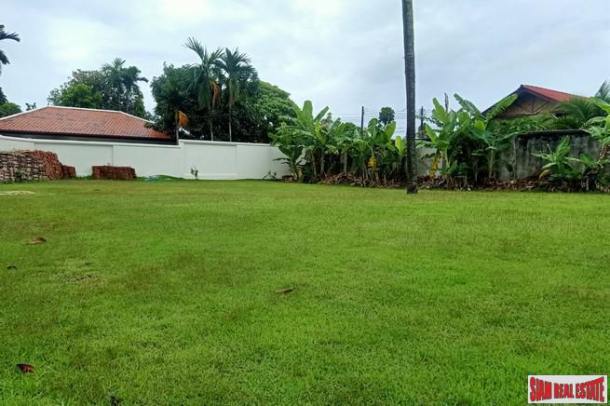 560 sqm Flat Land Plot for Sale in a Small Rawai Estate only 10 Minutes to Nai Harn Beach-15
