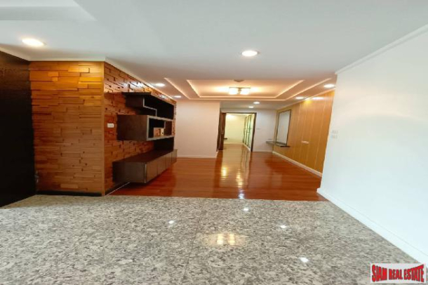Avenue 61 Condominium | Spacious Contemporary Two Bedroom Low Rise Condo for Rent in a Quiet Area of Ekkamai-19