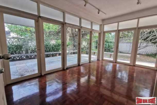 Two Bedroom Pet Friendly House for Rent with Nice Yard and Close to BTS Ekkamai-7