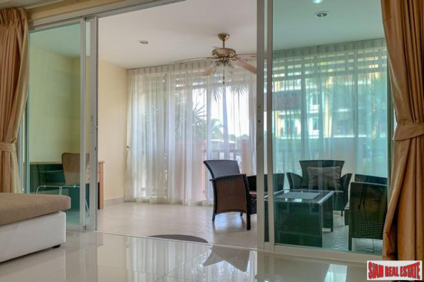 Palm Breeze Resort | Cozy 65 sqm One Bedroom Condo Recently Renovated for Sale in Nai Harn-11