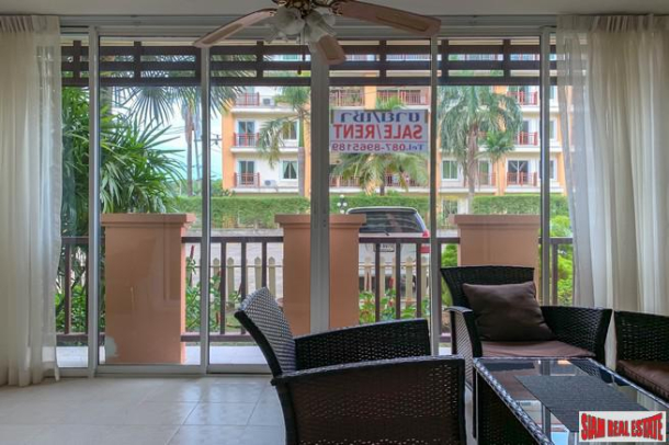 Palm Breeze Resort | Cozy 65 sqm One Bedroom Condo Recently Renovated for Sale in Nai Harn-15