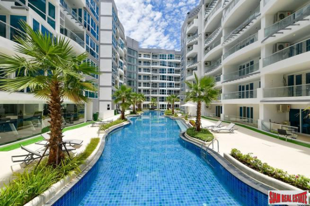 Grand Avenue Residence Pattaya | Quality Two Bedroom Condo with Pool & City Views for Sale in Central Pattaya-5