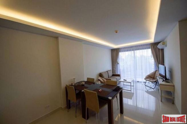 Club Royal Wongamat | Spacious Two Bedroom Condo for Sale 100 m. from the Beach in Na Kluea-16