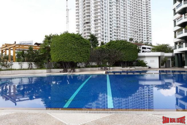 Tridhos City Marina | Superior River Views from this Three Bedroom Condo in Charoen Nakron-6