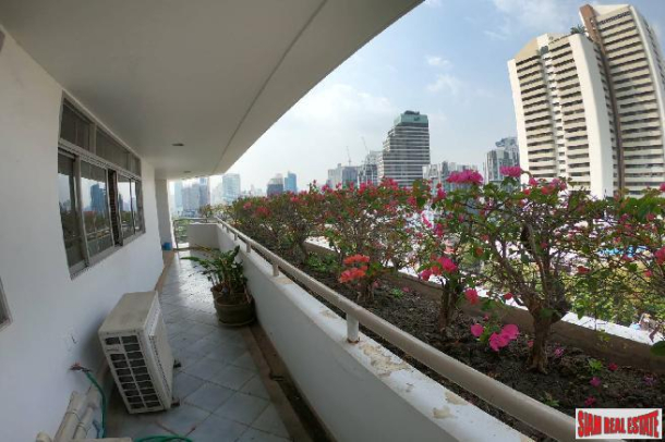 La Cascade  | Large 3 Bed Condo with Open City and Green Views in Excellent Location at Ekkamai-9