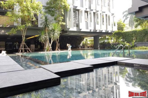 Siamese Gioia | Large One Bedroom Condo with Green Views for Sale on Sukhumvit 31-2
