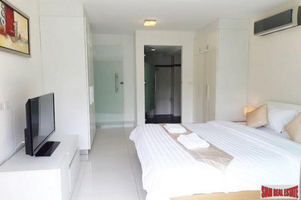 Park Royal 2 | Spacious and Bright One Bedroom Condo for Sale in Pattaya City-11