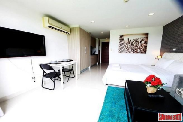 Club Royal Condo | Big Open Studio with Green Views for Sale in Naklua, Pattaya-5