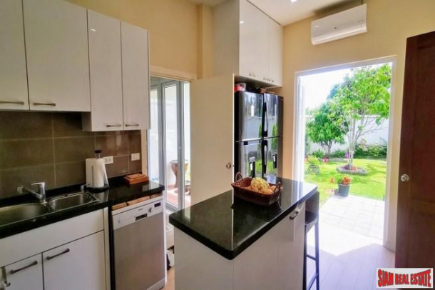 Large Four Bedroom Decorated in Modern-Thai Style with Private Swimming Pool for Sale in Huay Yai-12