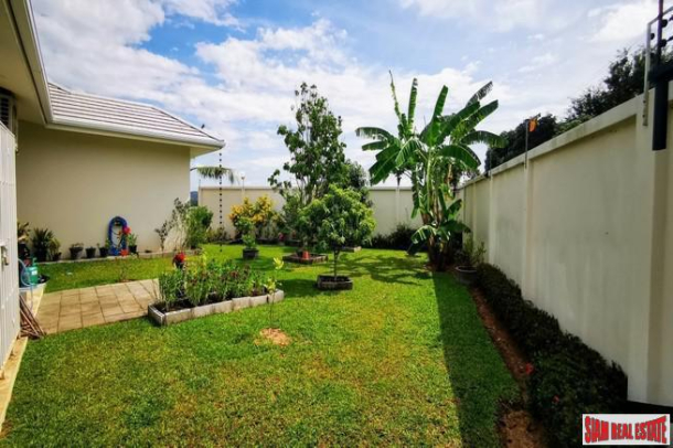 Large Four Bedroom Decorated in Modern-Thai Style with Private Swimming Pool for Sale in Huay Yai-28