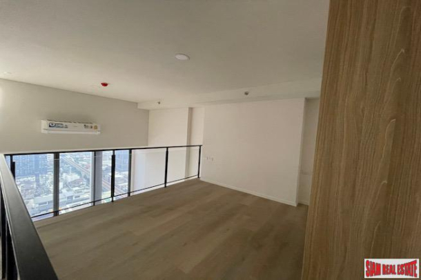 Siamese Sukhumvit 87 | One Bedroom Loft with City Views for Sale in On Nut-16
