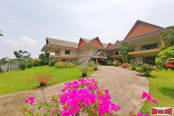 Amazing 9 Bed Private Villa on Huge Private  Green Land Plot in Bang Saray - 25% Discount!-4