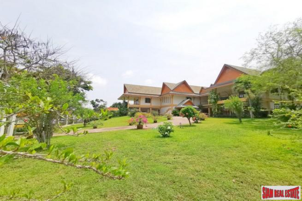 Amazing 9 Bed Private Villa on Huge Private  Green Land Plot in Bang Saray - 25% Discount!-5