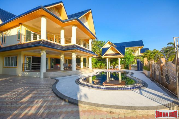 Platinum Residence Villa Rawai | Extra Large Six Bedroom Pool Villa for Rent-1