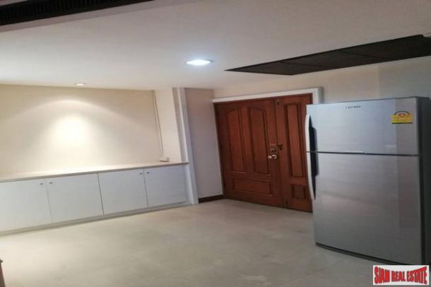 Las Colinas Condo | Two Bedroom Condo for Rent Conveniently Located Near BTS Asoke-16